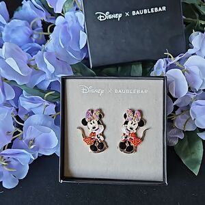 Disney 🎁 Minnie Mouse Bauble Bar Earrings w Box